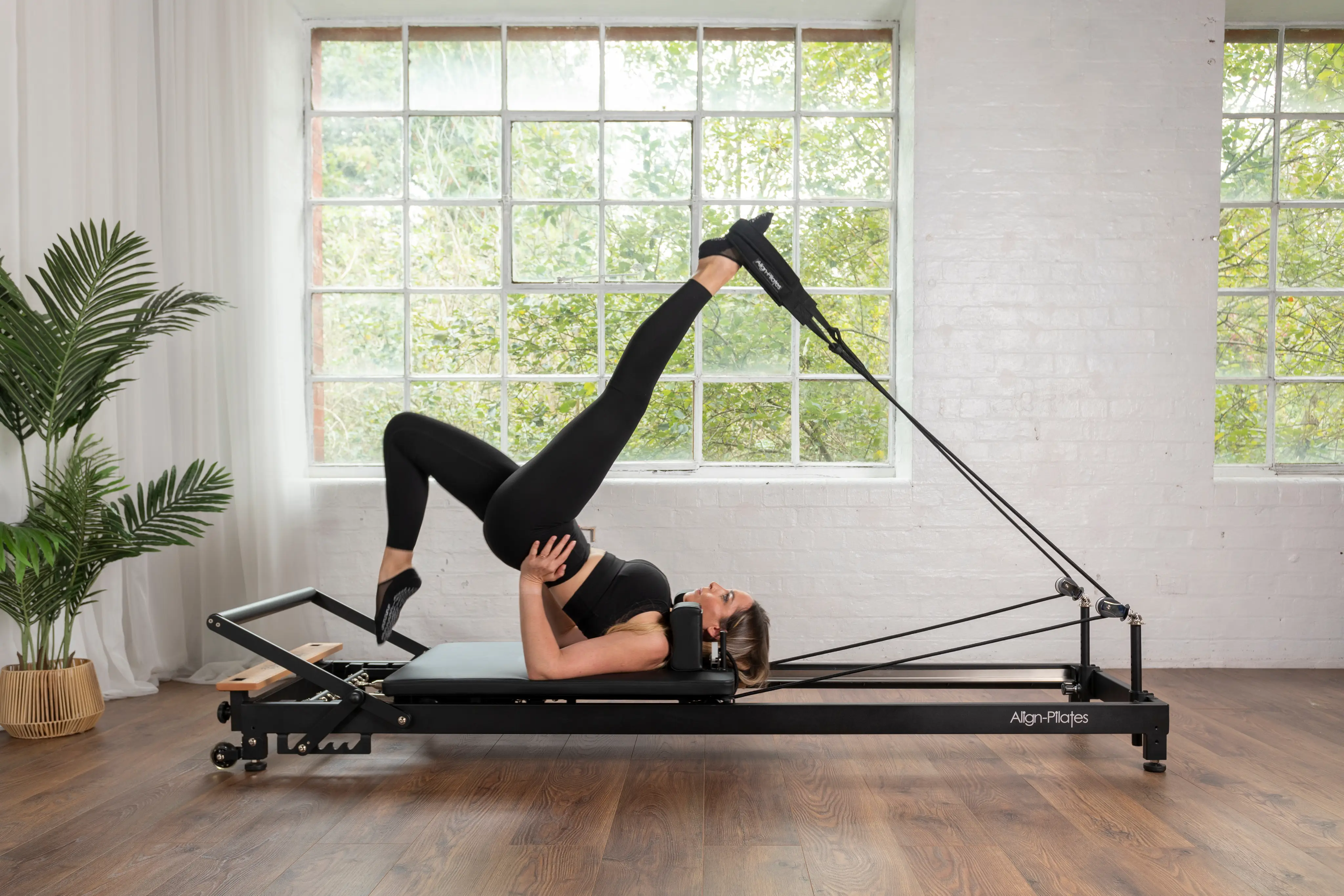 R8-Pro Pilates Reformer